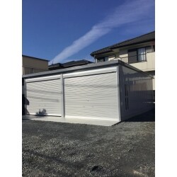 大型車が４台ぐらい入るかと思います。お客様にも大変満足して頂きました。