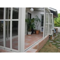 サンルームと床暖房のある家