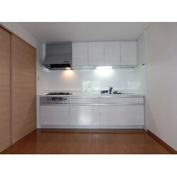 古い流し台からシステムキッチンへのリフォーム