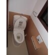 トイレ空間を一新し、多機能付ウォシュレットを採用。