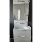 おしゃれな洗面室に生まれ変わりました