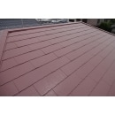 強じんな塗膜と優れた作業性が両立された高耐候屋根用塗料　ファインパーフェクトベスト施工。
シリコングレードを超える優れた耐候性を備え、 塗りたての美しさを長期間保つことができます。