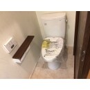 間取り変更した新しいトイレは洋便器１台と手洗いカウンターを新設しました。
トイレはＴＯＴＯ製のピュアレストＥＸで広々としたトイレ空間は、使い勝手も良く掃除もしやすいので快適にご使用いただけます。
