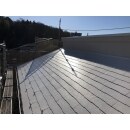 屋根は直射日光・雨風に晒されるいちばん過酷な部位。シリコン塗料＋遮熱塗料でばっちりキレイに頑丈に施工しました！