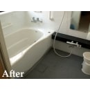 【浴　室】
TOTO　ＷＭシリーズ　1418サイズ

６時間たっても湯の温度の低下がほとんどない
魔法びん浴槽です。
また、カラリ床で、翌朝には床が乾きます。