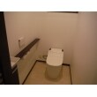 トイレはパナソニックの新型アラウーノを採用頂きました。ほしい機能が満載で全自動お掃除トイレの最高峰。