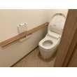 トイレはパナソニックのアラウーノS160を採用。手洗いは廊下の洗面化粧台を利用することでトイレの空間を広く取れました。