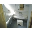 洗面室とユニットバスの床には段差がなく、バリアフリー仕様の浴室となりました。