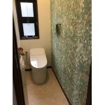 リゾート感溢れるアジアンテイストのトイレ空間