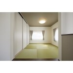 琉球畳がリビングになじむ、収納力に優れたモダンな和室