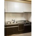 収納もデザインも叶えたストレスフリーキッチン