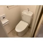 TOTO QR＋F1 で節水型トイレ(掃除しやすい機能を有するもの)