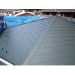 屋根は既存カラーベストの上からカバールーフにて仕上げました。表層フッ素仕上げで20年のメーカー保証が付いています。