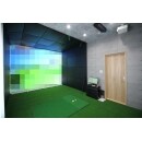 ゴルフシミュレータを設置したお部屋です。
大型スクリーンは、ゴルフ以外にも映画などを観たりすることもできます！