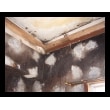 築25年のマンションの外壁に面した壁からカビが徐々に発生して室内全体に広がり、とても健康的には居住できない状態になっていました。
施したカビ対処工事の概要としては① 室内全体の天井、壁、床に防カビ材をローラーにより塗布
② 結露状況を緩和させるため外壁に面している内壁に防カビ処理をした断熱材を取付けをしました。カビは根源から絶たなくては効果がありません。