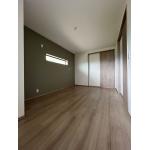 和室から落ち着いた洋室へ