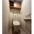 マンションリフォーム用アメージュシャワートイレ。充実のキレイ機能とベーシックな快適機能を搭載したシャワートイレ一体型のスタンダードモデル。