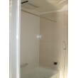 浴室暖房乾燥機を取付けて機能的に。
天井が一部アール状になっていて高級感のある浴室になり、リラックスできる空間になりました。