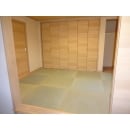畳と建具を替えるだけでガラッと雰囲気が変わり、モダンな和室が完成しました。
