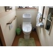 家の中で「トイレは一番キレイな場所にしておきたい」というご希望で、節水性・清掃性の高いトイレに。