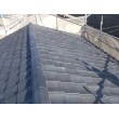 新規　屋根　ケイミュー株式会社　ルーガ　軽量セメント系瓦　　　棟部　同質素材使用（瓦の種類によってはガルバリウム鋼板）屋根材の基本性能は瓦における水準以上で強風・豪雨・飛来物・地震・日差しに強いのが特徴。価格帯としては　屋根材の中では　中間程度です。