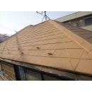 屋根は夏になると2階が凄く暑くなるとのことでしたので断熱性の塗料で施工いたしました。