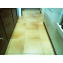 キッチンの床はCFからテラコッタ調のビニル床タイルに貼り替えました。