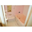 アクセントカラーと浴槽はピンク色にしました。