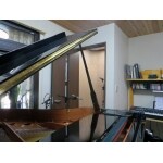 ピアノを設置、録音室を新設しました。