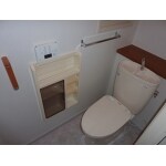 1階のトイレ交換と改修工事。