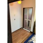 腐食した浴室前、脱衣スペースの壁と床の改修工事