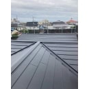 屋根の完成写真です。
メーカー・品名：アイジー工業のスーパーガルテクトを使用しております！
