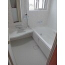 岐阜県垂井町Ｏ様邸浴室ほかリフォーム
　　　　　　　　　　　　　　　　　　
冬、寒いお風呂を改善したいと思われました。浴室まるごと保温のＬＩＸＩＬシステムバスルーム「アライズ」１３１８タイプをご提案しました。また、浴室の窓を２重にするよう、ご提案しました。

