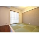 高級感ある和室。琉球畳、エコカラット、デザイン照明と、贅沢三昧の和空間。