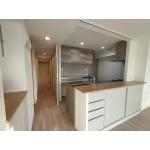 ご実家を、ご夫婦の理想を叶えるモダンな住まいへフルリフォーム