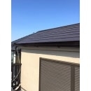 屋根の塗装は下、中、上塗りの3工程です。
夏場の暑さ対策として遮熱性能に優れた塗料を使用しました。