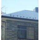 屋根は、下塗り・中塗り・上塗りの３工程で塗装。ミラクシーラーＥＯＰ　シャネツロック使用。