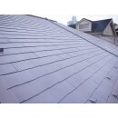 屋根の老朽化にともない塗装工事をしました。
遮熱性の高い塗料を使用することにより、室内に伝わる熱を大幅にカット、省エネ・空調コストの削減が実現可能になりました。

