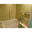 キッチンと揃えてライムイエローのカラーは、さわやかな印象の明るい浴室になりました。