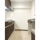 冷蔵庫スペースや家電スペースをきちんと確保！
ごみ箱スペースも重要です。