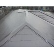 横暖ルーフ棟包みで棟板金交換後に耐久性保持可能な屋根用遮熱塗料サーモアイＳｉで塗装仕上げ。

