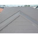 屋根は耐久性保持可能な屋根用遮熱塗料サーモアイＳｉで塗装仕上げ。
