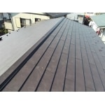 古い化粧スレート（コロニアル）屋根の重ね葺き・カバー工法