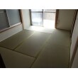 和室(3室あり)は、畳交換、襖･天袋張替、壁塗装替等を行いました。