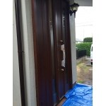 カバー工法で短工期、ローコストで生まれ変わった玄関！