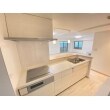 キッチン：LIXIL【リシェルSI】
高級感のある洗練されたデザインでスッキリとした空間になりました。