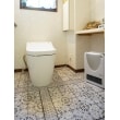 使いやすい機能が充実しているアラウーノSを採用されました
タンクレストイレを選択され、スッキリとしたトイレ空間となりました
