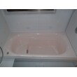 今回導入したTOTOサザナの浴槽は魔法瓶浴槽となっており、断熱構造のため4時間経っても2.5℃以内の温度低下でとても暖かです。浴室の断熱効果との相乗効果で、とてもエコロジーです。