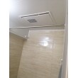 マンションで部屋干しするスペースがあまり無かったので、これから浴室換気乾燥暖房機が大活躍です。
パイプを使わない時は奥に移動できるので、すっきり使用出来ます。