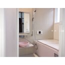 可愛らしいピンクの浴室はタカラスタンダードのミーナ。
